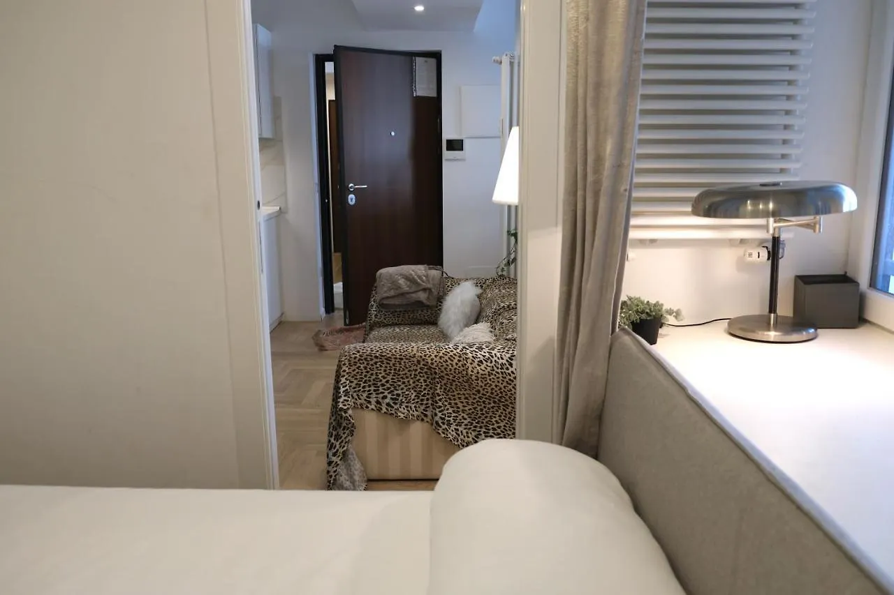 I Host Apartment - Val Strona 3 Милан